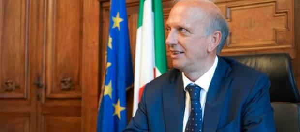Bussetti:" Per colmare il gap con le scuole del Nord, più sacrifici non più soldi". Bussetti:" Per colmare il gap con le scuole del Nord, più sacrifici non più soldi".