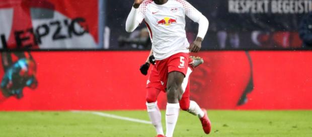 Dayot Upamecano, un nouveau latéral français sur les tablettes du Bayern de Munich Dayot Upamecano, un nouveau latéral français sur les tablettes du Bayern de Munich