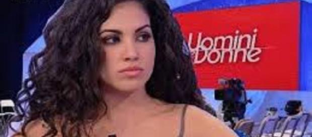 Uomini e donne, anticipazioni: Giorgia si elimina Uomini e donne, anticipazioni: Giorgia si elimina