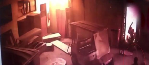 Video revela início do incêndio no CT do Flamengo (Reprodução YouTube) Video revela início do incêndio no CT do Flamengo (Reprodução YouTube)