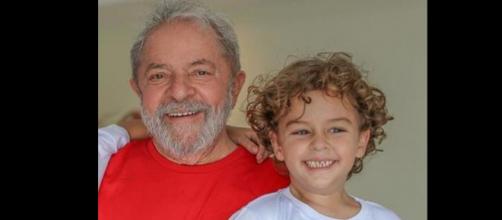 Lula foi autorizado a ir a velório do neto - (Foto/Reprodução/Facebook)