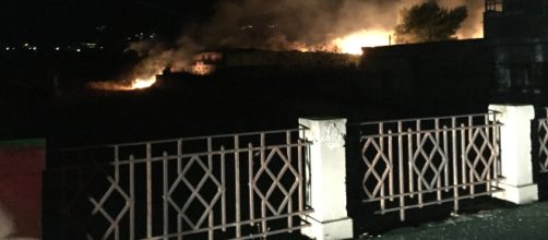 Reggio Calabria, grosso incendio a Pellaro tra le case: gente in ... - strettoweb.com