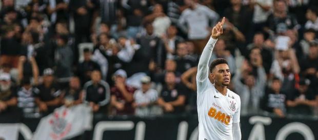 Jogo do Corinthians na Sul-Americana pode gerar uma mudança na relação de Palmeiras e Globo. (Foto: Reprodução/Arquivo Blasting News) Jogo do Corinthians na Sul-Americana pode gerar uma mudança na relação de Palmeiras e Globo. (Foto: Reprodução/Arquivo Blasting News)