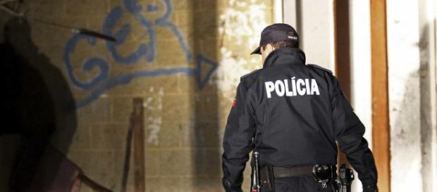 Um agente da PSP foi agredido no Porto (Reprodução) Um agente da PSP foi agredido no Porto (Reprodução)