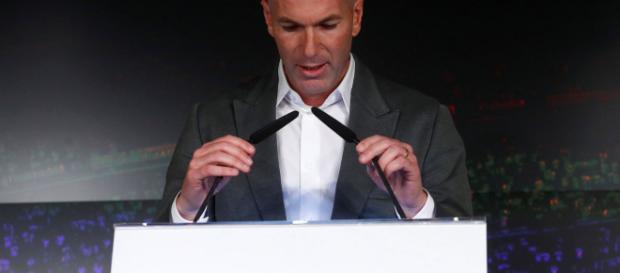 Zinedine Zidane vuelve al Real Madrid Zinedine Zidane vuelve al Real Madrid