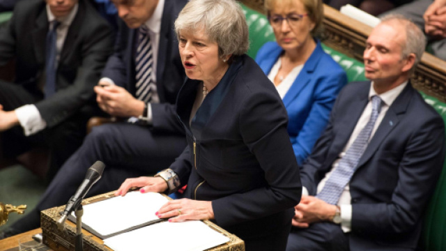 Brexit : le plan de Theresa May massivement rejeté - lefigaro.fr