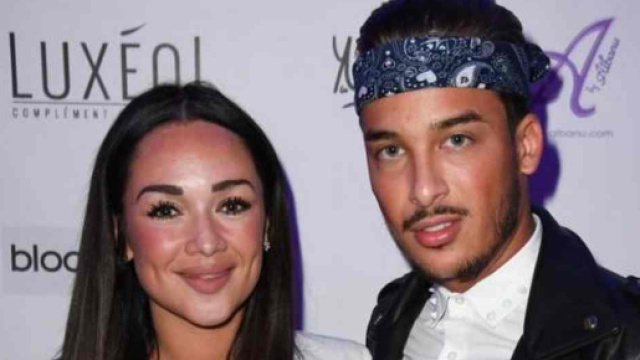 Jazz et Laurent victimes d'une arnaque, ils mettent en garde leurs abonn&eacute;s contre une agence de voyage low cost.