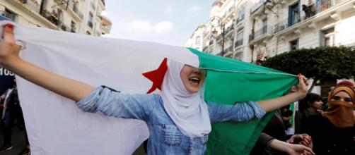 Argelia: Buteflika retira su candidatura a un quinto mandato