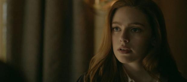Hope talks to Landon image via Legacies/YouTube Screencap Hope talks to Landon image via Legacies/YouTube Screencap