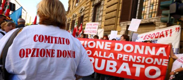 Opzione Donna e quota 100 a confronto per donne madri lavoratrici. Opzione Donna e quota 100 a confronto per donne madri lavoratrici.