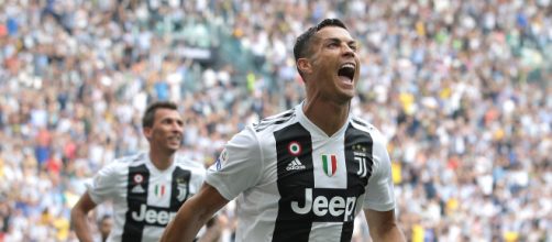 Juventus, i festeggiamenti dei giocatori bianconeri dopo la rimonta