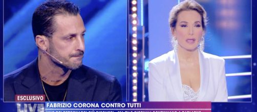 Barbara D'Urso interrompe l'intervista a Fabrizio Corona