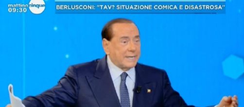 Berlusconi attacca il Movimento 5 Stelle.