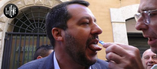 Matteo Salvini si sottopone al test antidroga de Le Iene