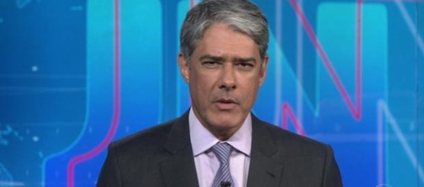 Bonner lamentou tragédia nas redes sociais. (Foto: Reprodução/Rede Globo) Bonner lamentou tragédia nas redes sociais. (Foto: Reprodução/Rede Globo)