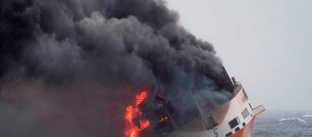 Grande America" : après le naufrage, la pollution "d'ici dimanche ... - lanouvellerepublique.fr Grande America" : après le naufrage, la pollution "d'ici dimanche ... - lanouvellerepublique.fr