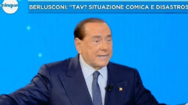 Berlusconi attacca il Movimento 5 Stelle.