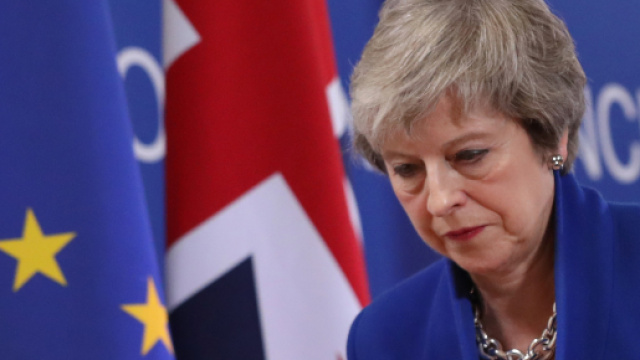 Brexit, approvata la nuova mozione della May