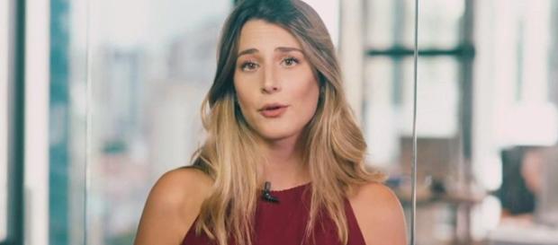 Bettina diz que ficou milionária em apenas três anos (Reprodução/Youtube). Bettina diz que ficou milionária em apenas três anos (Reprodução/Youtube).