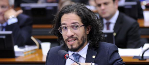 Jean Wyllys discute com embaixadora brasileira na ONU - (Foto: Gabriela Korossy/Câmara dos Deputados) Jean Wyllys discute com embaixadora brasileira na ONU - (Foto: Gabriela Korossy/Câmara dos Deputados)