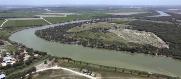 Los inmigrantes centroamericanos fueron detenidos en el fronterizo río Bravo. - mixedvoces.com Los inmigrantes centroamericanos fueron detenidos en el fronterizo río Bravo. - mixedvoces.com