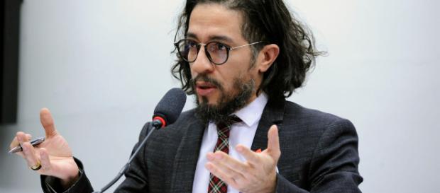 Embaixadora Brasileira entrou em discussão com o ex deputado. (Foto: Reprodução) Embaixadora Brasileira entrou em discussão com o ex deputado. (Foto: Reprodução)