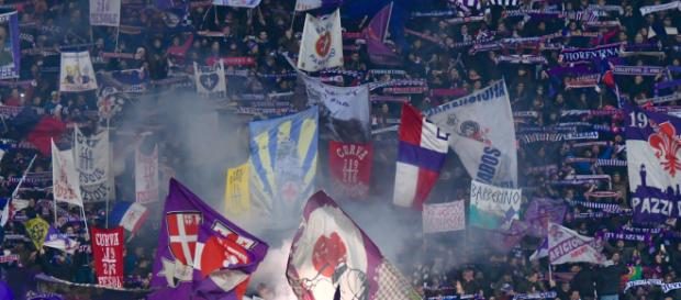 Cagliari, tifoso muore di infarto nei minuti finali della partita, tifosi Fiorentina gridavano 'Devi morire' Cagliari, tifoso muore di infarto nei minuti finali della partita, tifosi Fiorentina gridavano 'Devi morire'