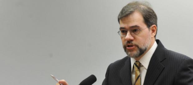Dias Toffoli comenta decisão do STF sobre encaminhar casos de corrupção à Justiça Eleitoral - (Crédito: Agência Brasil) Dias Toffoli comenta decisão do STF sobre encaminhar casos de corrupção à Justiça Eleitoral - (Crédito: Agência Brasil)