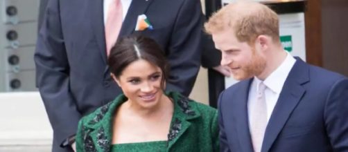 Royal news : Meghan Markle and Prince Harry appear to have received a special delivery. [Image source/Royal Magazine AZ YouTube Video]