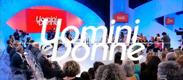 Casting per Uomini e donne e per Dallo stornello al rap Casting per Uomini e donne e per Dallo stornello al rap