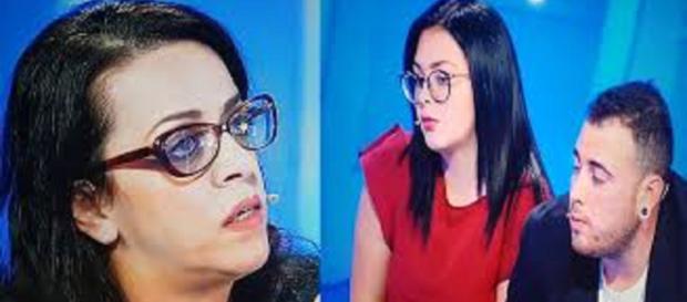 C'è posta per te, Michele non crede alla malattia della madre Tonia e chiude la busta C'è posta per te, Michele non crede alla malattia della madre Tonia e chiude la busta