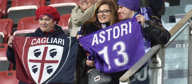 Devi morire, cori dei sostenitori viola contro un tifoso del Cagliari - fanpage.it Devi morire, cori dei sostenitori viola contro un tifoso del Cagliari - fanpage.it