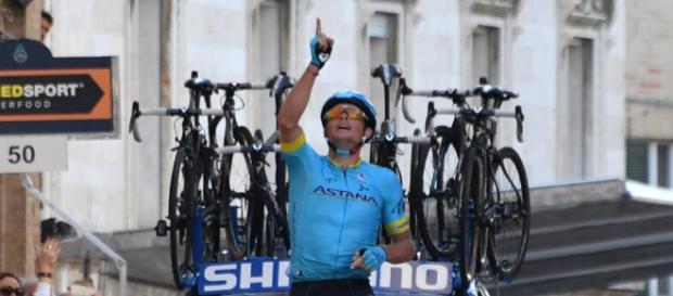 Jakob Fuglsang vincitore a Recanati Jakob Fuglsang vincitore a Recanati