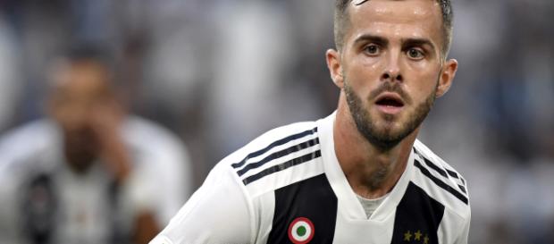 Juventus, Pjanic, Bernardeschi e Perin analizzano la sconfitta di Genova Juventus, Pjanic, Bernardeschi e Perin analizzano la sconfitta di Genova