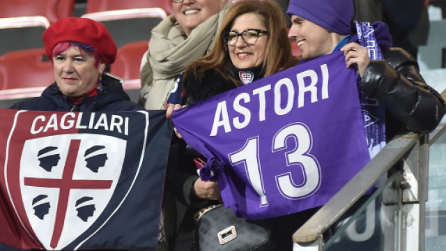 Devi morire, cori dei sostenitori viola contro un tifoso del Cagliari - fanpage.it