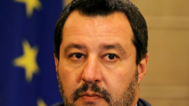 Matteo Salvini a Napoli: 'I cretini inneggiano alla mia morte al Friday For Future'.