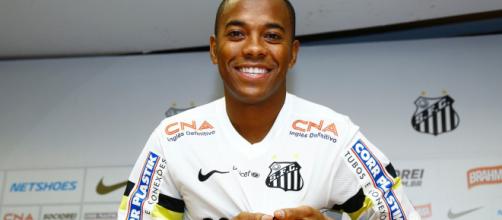Robinho foi uma das grandes revelações do Santos. (Divulgação/Santos Futebol Clube)