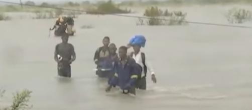 Rescue efforts in Mozambique continues. [Image source/eNCA YouTube video]