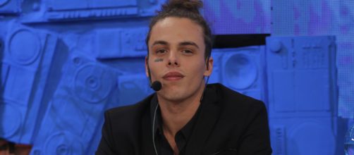 Anticipazioni Amici 18: Alvis va al serale, il tenore Vittorio Grigolo è l'altro coach.