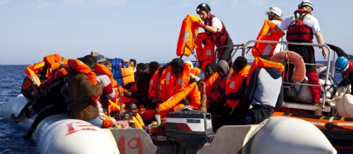 La Mare Jonio, nave di Ong italiana, ha soccorso 49 migranti nel Mediterraneo.