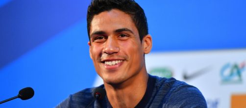 Varane: la Juventus pensa a lui per la difesa.