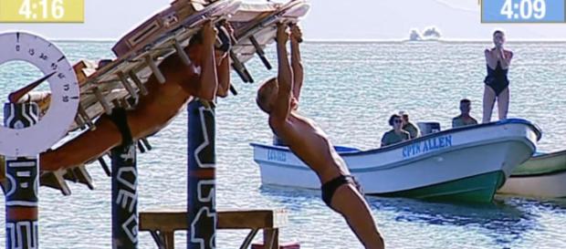 Kaspar perde contro Stefano a L'Isola. Blasting News Kaspar perde contro Stefano a L'Isola. Blasting News