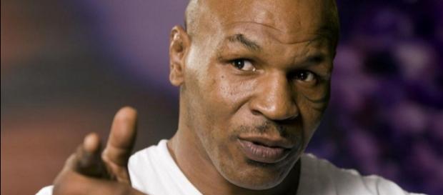 Mike Tyson: 'Ali sarebbe morto per la boxe, lui non era come noi' Mike Tyson: 'Ali sarebbe morto per la boxe, lui non era come noi'