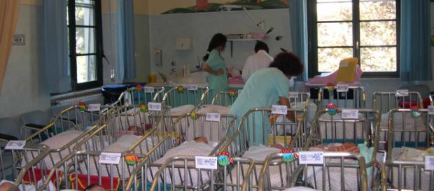 Natalità in calo, e si pensa al reddito di maternità da 1.000 euro al mese. Natalità in calo, e si pensa al reddito di maternità da 1.000 euro al mese.