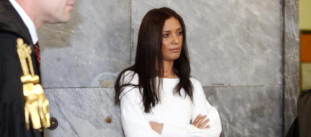 Perché e come è morta Imane Fadil, teste chiave dei processi Ruby? Indaga la Procura di Milano in cerca di riscontri sull'ipotesi avvelenamento. Perché e come è morta Imane Fadil, teste chiave dei processi Ruby? Indaga la Procura di Milano in cerca di riscontri sull'ipotesi avvelenamento.