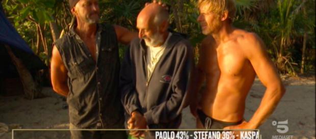 Stefano Bettarini, Paolo Brosio e Kaspar Capparoni (credit: isola dei famosi) Stefano Bettarini, Paolo Brosio e Kaspar Capparoni (credit: isola dei famosi)