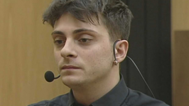 Amici 18: Alessandro Casillo si sarebbe auto eliminato per le tante critiche ricevute.