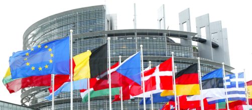 Bruxelles, allarme bomba nel quartiere delle istituzioni europee: zona paralizzata, si cerca presunto ordigno