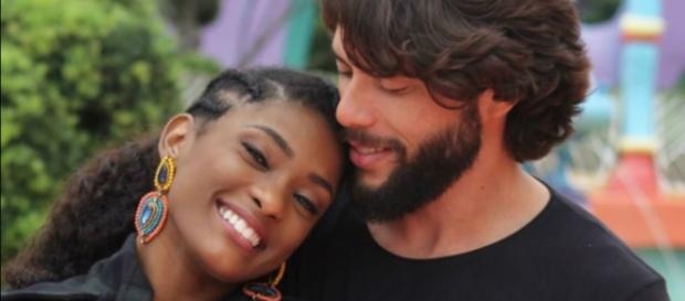 Erika Januza posta foto com namorado, Victor Evangelista, em viagem aos EUA (Reprodução/Instagram) Erika Januza posta foto com namorado, Victor Evangelista, em viagem aos EUA (Reprodução/Instagram)