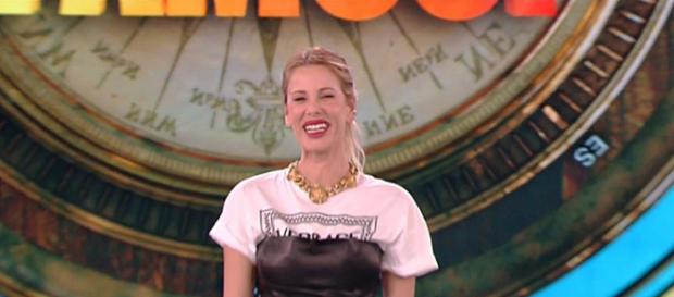 Isola dei famosi, Alessia Marcuzzi: conduttrice del reality Isola dei famosi, Alessia Marcuzzi: conduttrice del reality